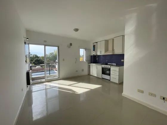 Alquiler Depto Monoambiente Balcon Ituzaingo Sur