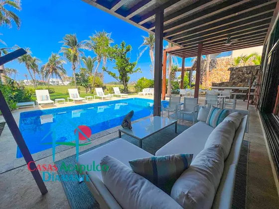 Cad Delta 3. Terraza Con Alberca Y Jardín Privado