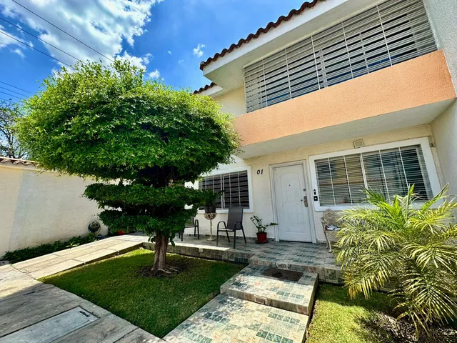 En Venta Town House La Morita I, Maracay