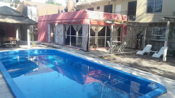 Casa En Venta - 2 Dormitorios 2 Baños - 520mts2 - Pilar