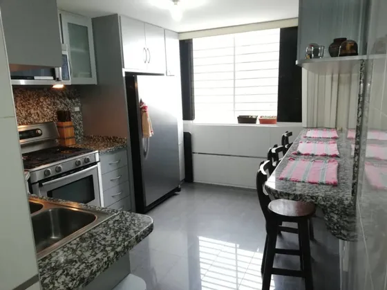Confortable Y Amplio Penthouse Urb. La Llanada