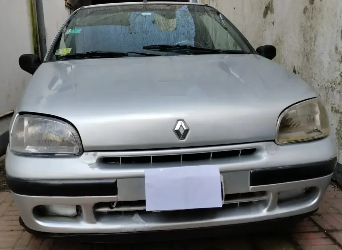 Renault Clio 1.9 Rn Aa