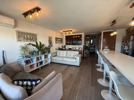 Amplio Y Moderno Departamento