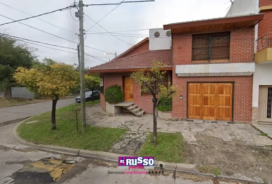 Venta Casa 4 Ambientes Isidro Casanova