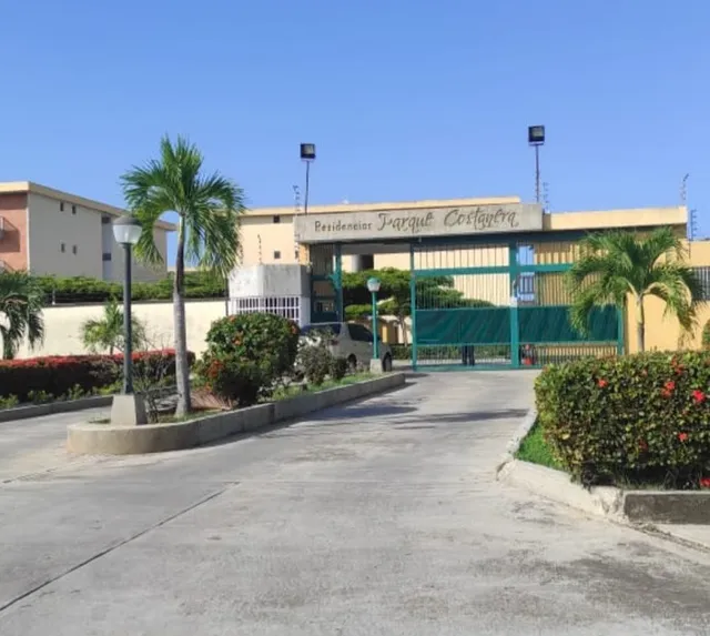 Apartamento En Venta Higuerote Parque Costanera 
