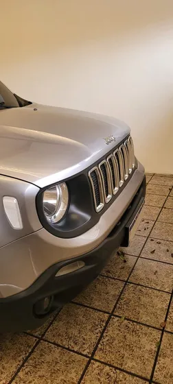 Jeep Renegade 1.8 Flex Aut. 5p