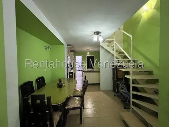 Naudy Escalona Asesor Inmobiliario De Rentahouse Vende Fabulosa Casa En Zona Av. Ribereña Cabudare