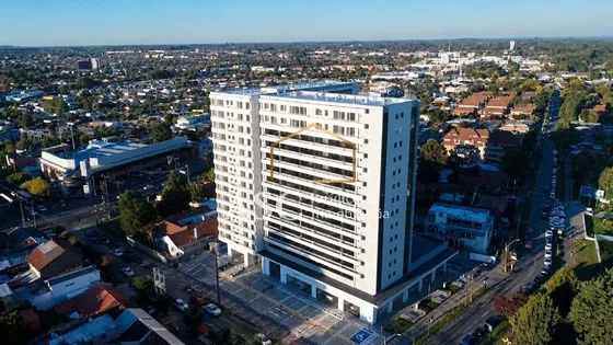 Precio Rebajado, A Pasos Del Hospital Y Centro, Semi Amobla