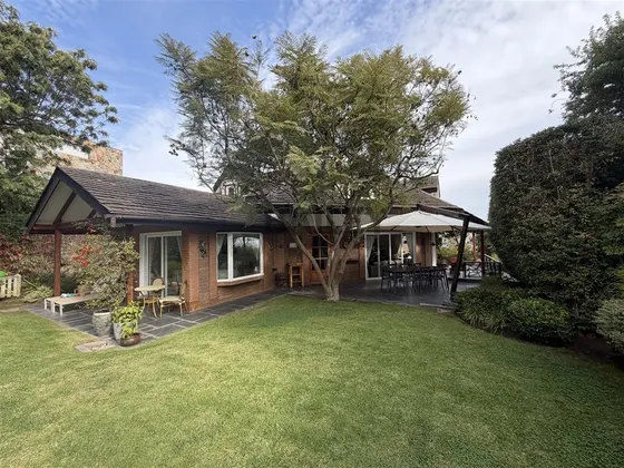 Venta Casa De 5 Dorm. Reñaca Los Almendros En Viña Del Mar