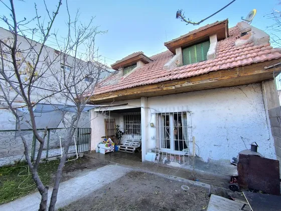 Casa Con Departamentos En Neuquén Capital