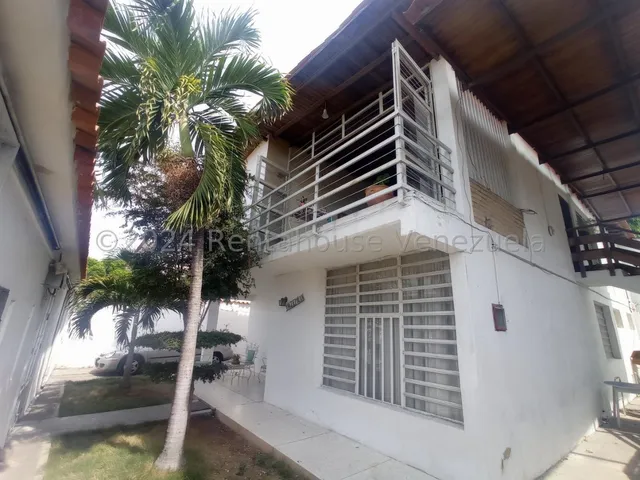 Magnifica Casa Quinta En Venta Ubicada En Excelente Zona Del Oeste De Barquisimeto -% #/tu Futuro Comienza Aqui /* Tu Nueva Propiedad Espera Por Ti.-