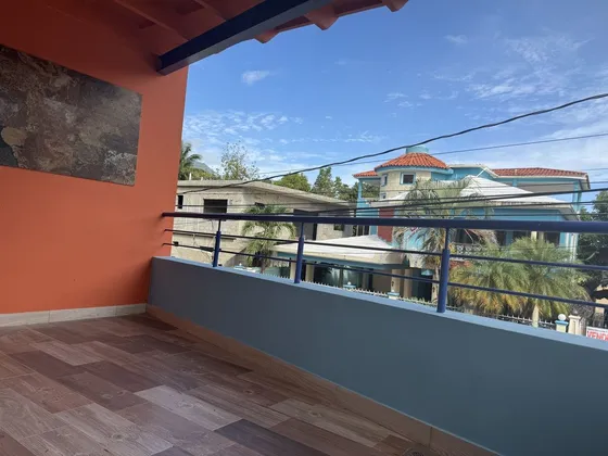 Spacious New Apartment In Central Location