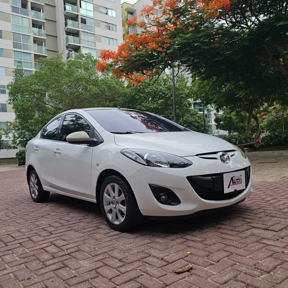 Mazda 2 1.5 Sedan At