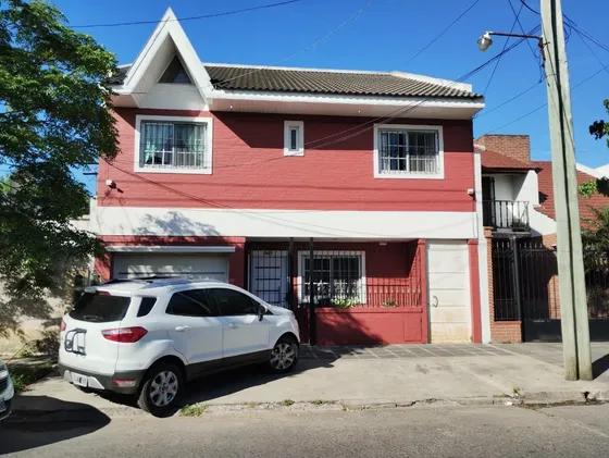 Chalet En Venta En Lanus Oeste