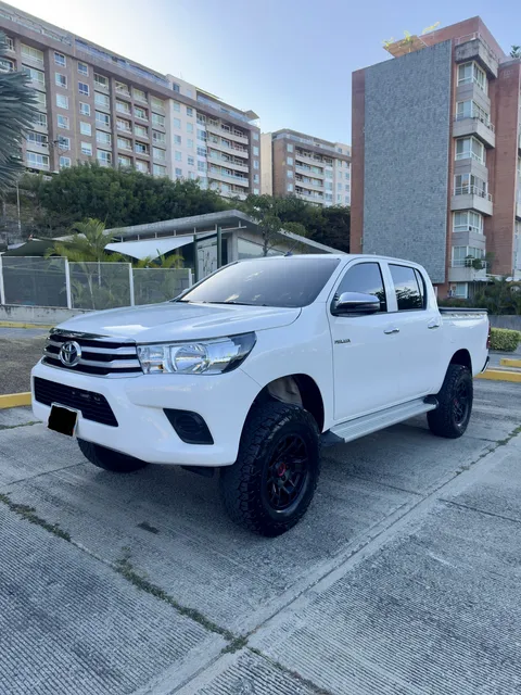 Toyota Hilux 2.7 4x4 Automatica Gasolina