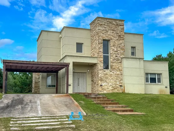 Venta Casa Barrio Senderos - Costa Esmeralda Piscina Y Fondo Libre