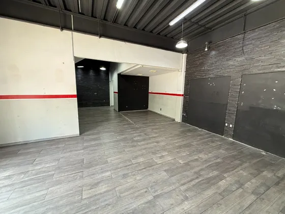 Rento Excelente Local Comercial En Planta Baja A Pie De Calle.