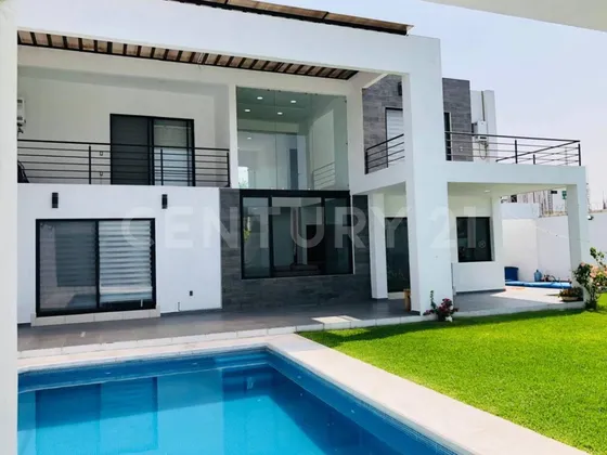 Casa En Venta En El Centro De Oaxtepec, Yautepec, Morelos.