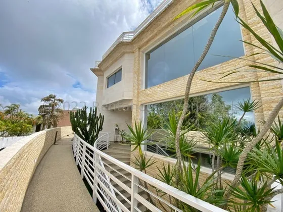 Casa ( 3 Niveles / Remodelada )venta Los Naranjos Del Cafetal Mls - 25-9471