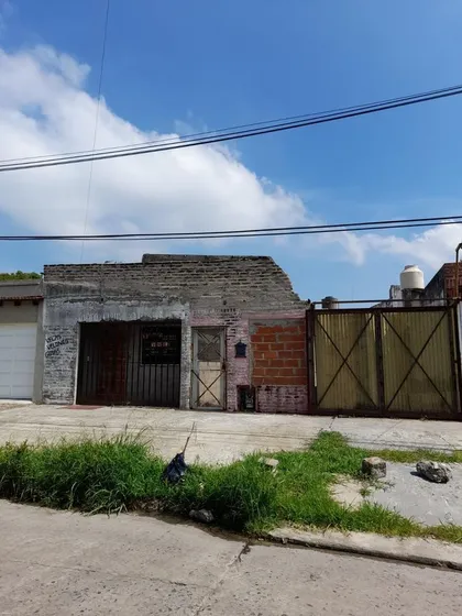 Casa  En Venta Ubicado En Llavallol, Lomas De Zamora, G.b.a. Zona Sur
