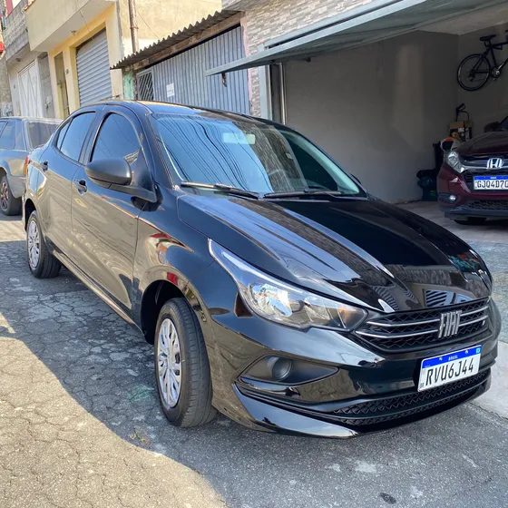Fiat Cronos 1.0 Flex 4p