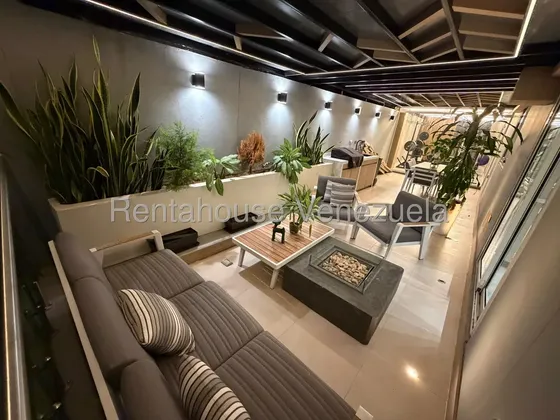 Moderno Apartamento En Las Mercedes, 2 Hab, 2 Baños , 163 Metros ,pb Perfectamente Diseñado ,exclusivo Edificio Con Piscina ,gym ( Abstenerse Asesores Inmobiliarios )27-55
