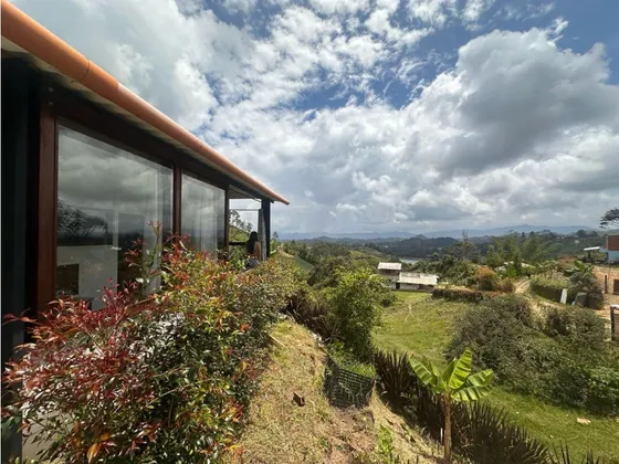Linda Finca En Venta El Peñol 