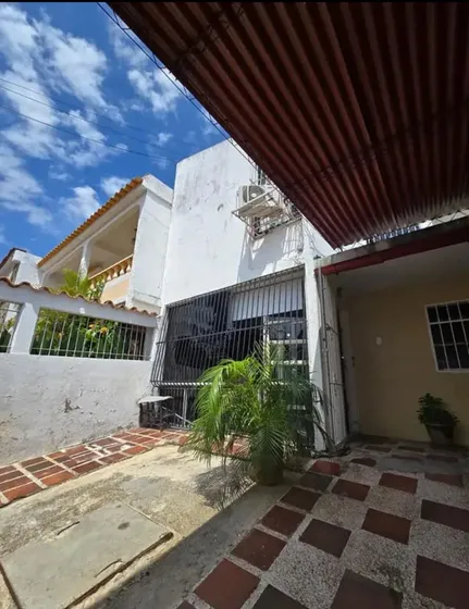 Casa Urb La Esmeralda  San Diego 