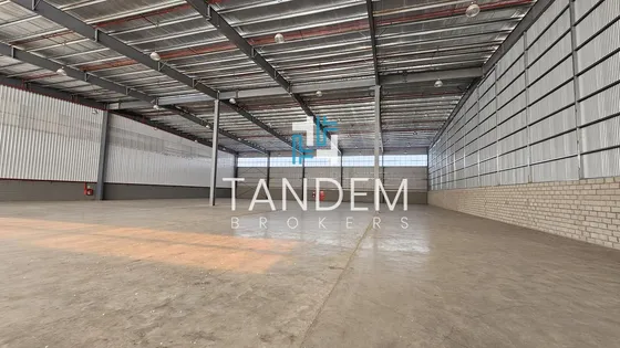Nave Industrial En Predio Cerrado Con Seguridad 24hs Próxima A Panamericana En Garín