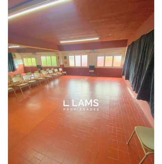 Edificio Escuela De 3 Pisos En Venta - Barrio Chauvin - 870 M2