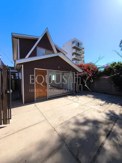 Linda Y Remodelada Casa En Venta Ubicada En Concón