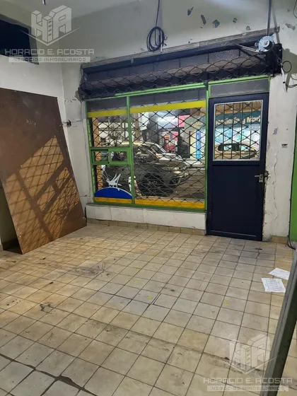 Local Comercial - Zona Caseros - Buen Estado