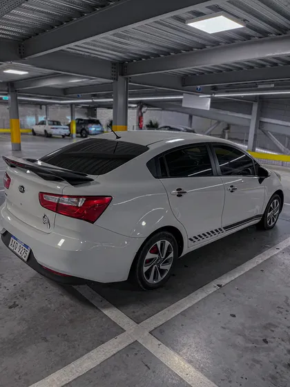 Kia Rio 1.4 Ex Plus 4p