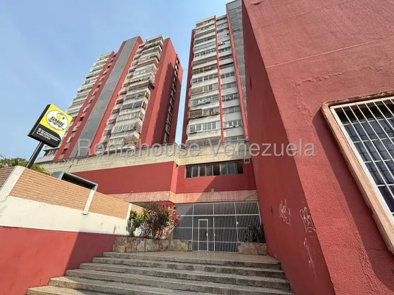  Oficina En Venta En Pleno Centro De Barquisimeto,  Profesional Inmobiliario Mehilyn Perez ]