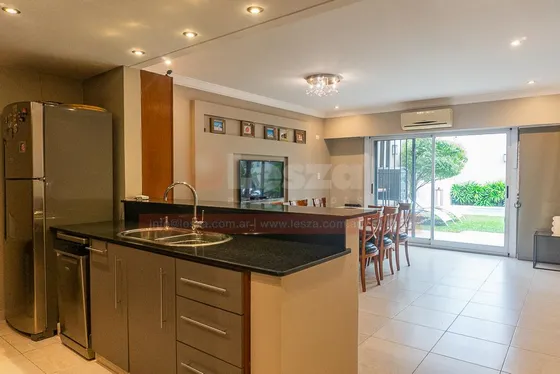 Casa En  Zona Residencial