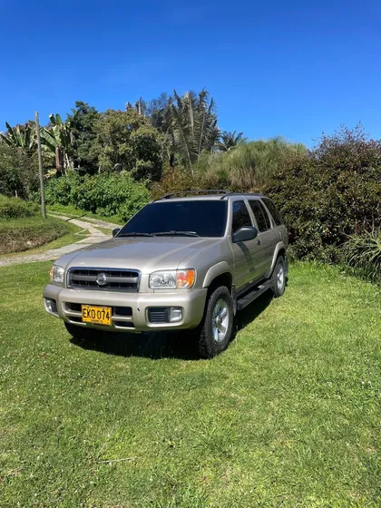 Nissan Pathfinder 3.5 R50 Lux