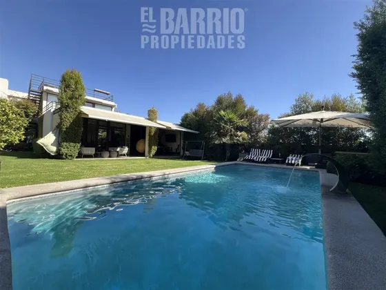 Preciosa Casa En Venta!