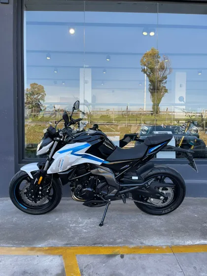 Cfmoto 400nk