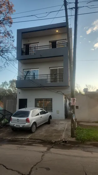 Depto 3 Amb Florencio Varela Centro Inmejorable Ubicación