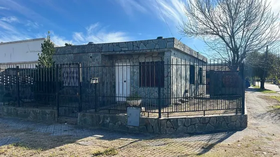 Casa 3 Ambientes Venta Monte Grande Pileta Cochera