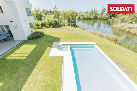 Venta Casa Al Lago, Barrio Los Castores, Nordelta