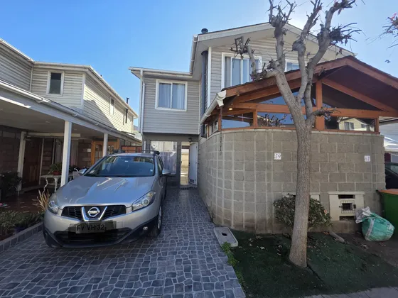 Arriendo Casa En Avenida Las Nieves Puente Alto