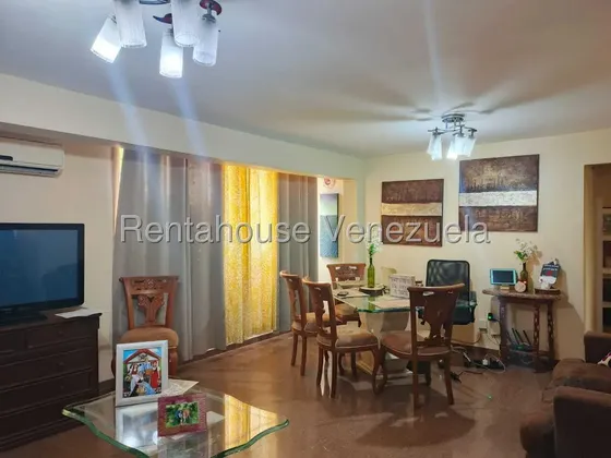 Apartamento En Venta En La Av Goajira Mls #27-4663 Yh