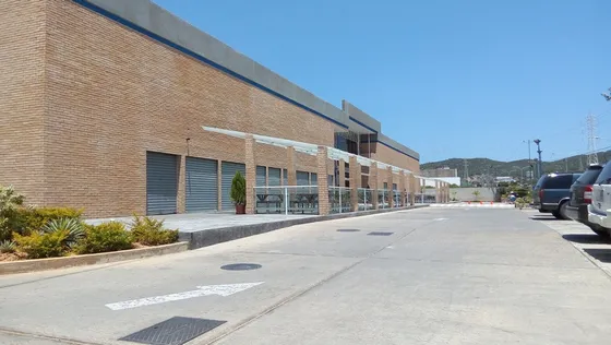 Local Comercial Cc Mercado La Isla, Terranova