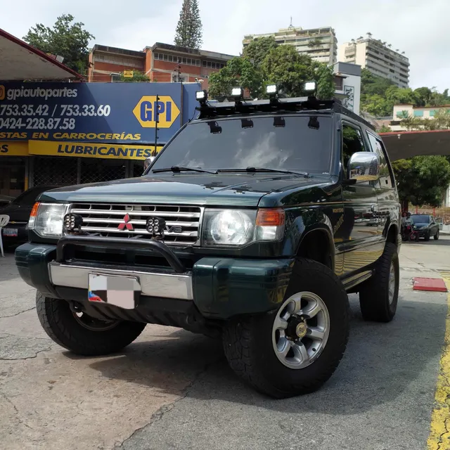 Mitsubishi Montero Dakar