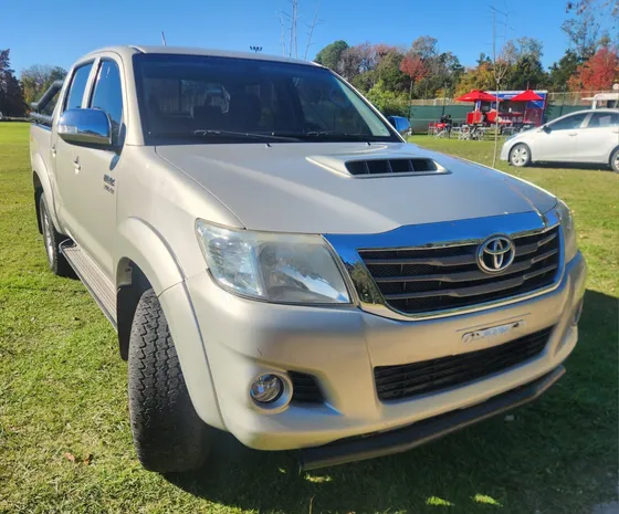 Toyota Hilux Pick-up 3.0 Cd Srv Cuero 171cv 4x4 - E4