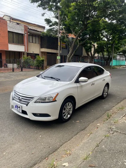 Nissan Sentra 1.8 B17 Advance
