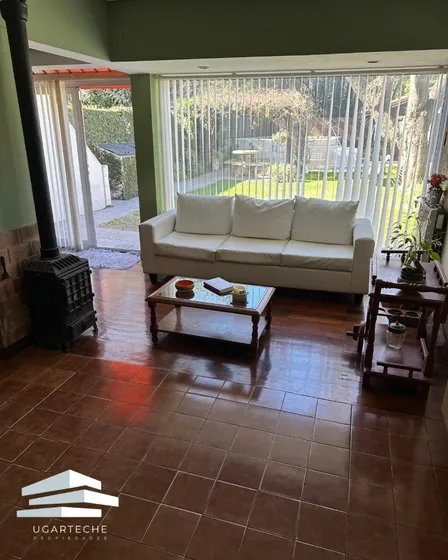 Venta - Casa Con Jardín - Monte Grande