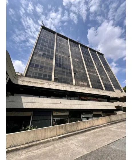 Se Vendé Local O Oficina Multicentro Macaracuay 42 M2