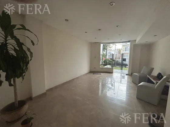 Venta De Departamento 2 Ambientes Con Cochera En Wilde